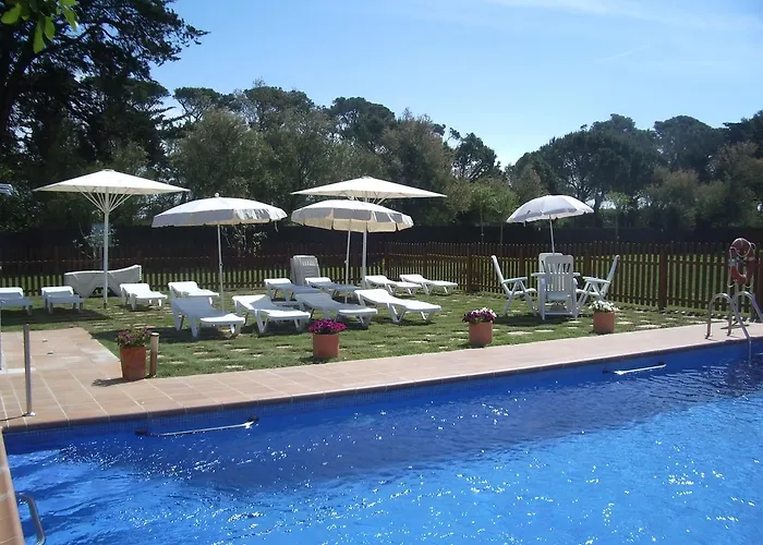 Montserrat 1, Terrace & Pool סנט מרטי ד'אמפורייס