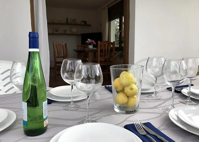 Montserrat 1, Terrace & Pool בית נופש *