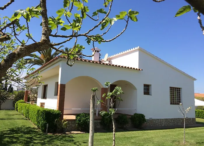 בית נופש Montserrat 1, Terrace & Pool סנט מרטי ד'אמפורייס