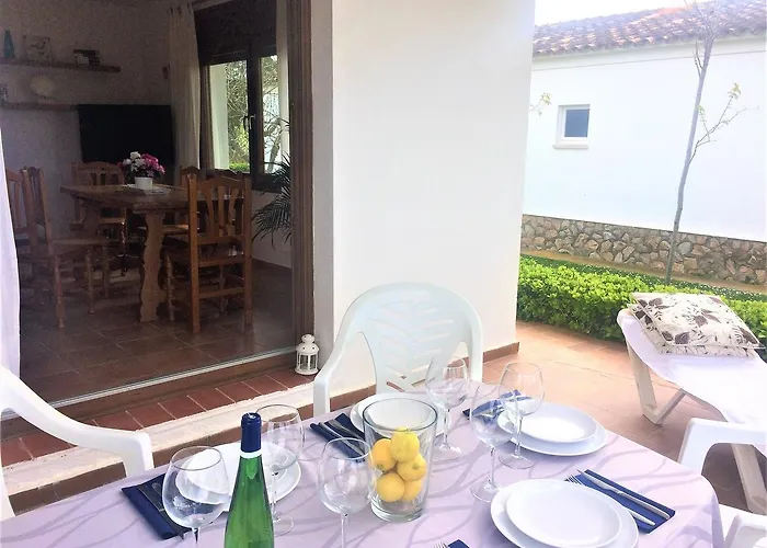 Montserrat 1, Terrace & Pool בית נופש *